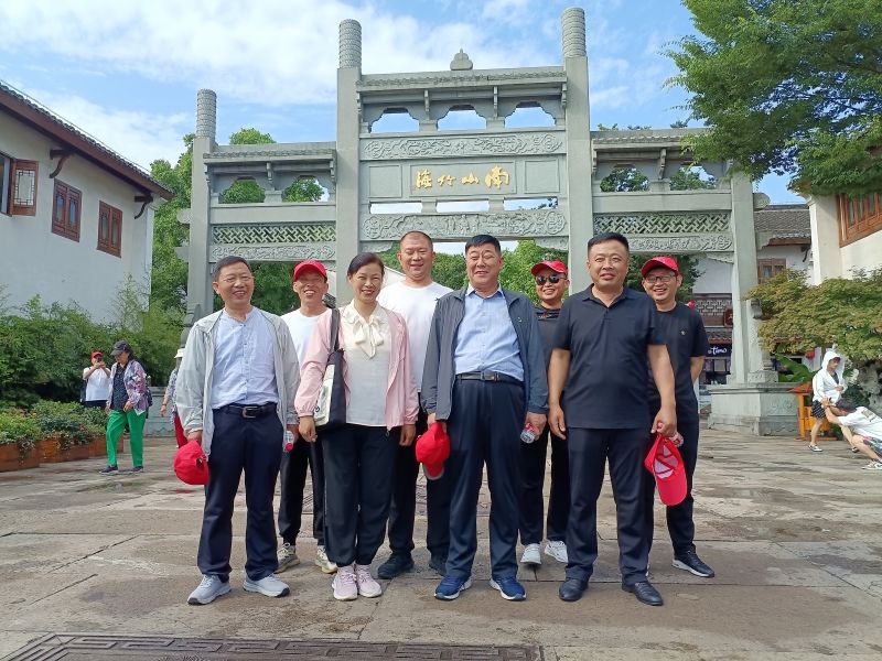 2023年?yáng)|平金馬公司赴泰州常州南京旅游團(tuán)
